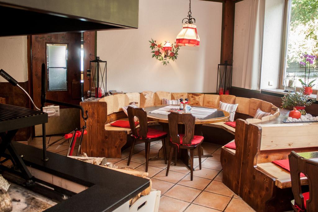 Landgasthof Zur Quelle Seeshaupt Zewnętrze zdjęcie