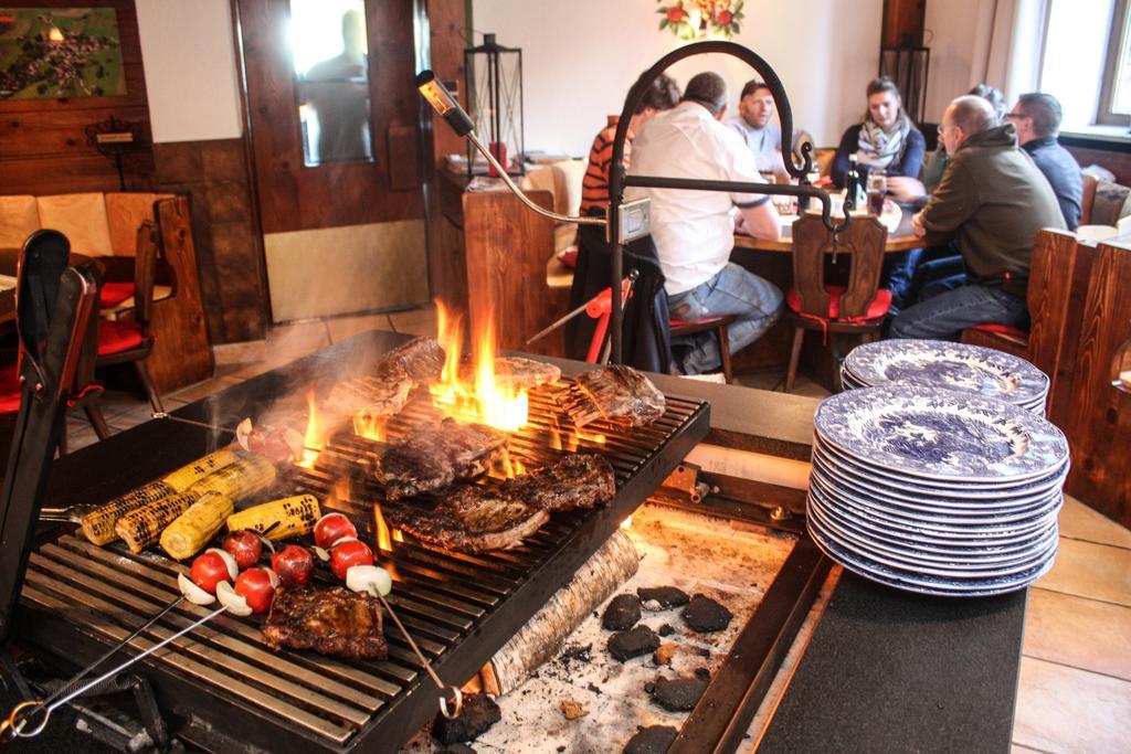 Landgasthof Zur Quelle Seeshaupt Zewnętrze zdjęcie