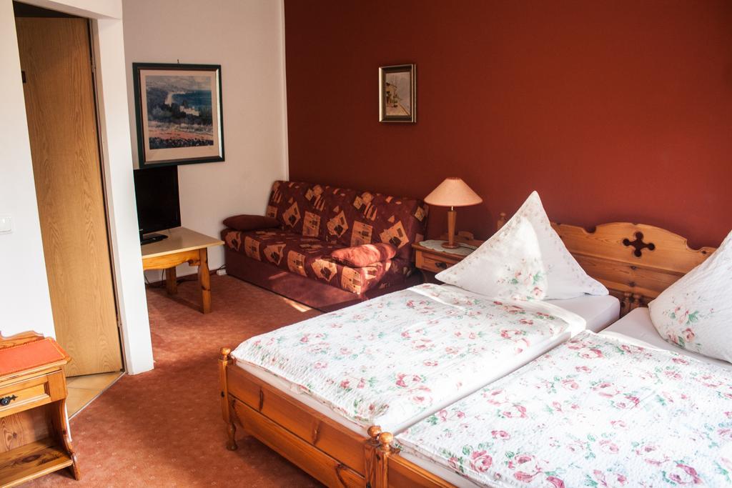 Landgasthof Zur Quelle Seeshaupt Zewnętrze zdjęcie