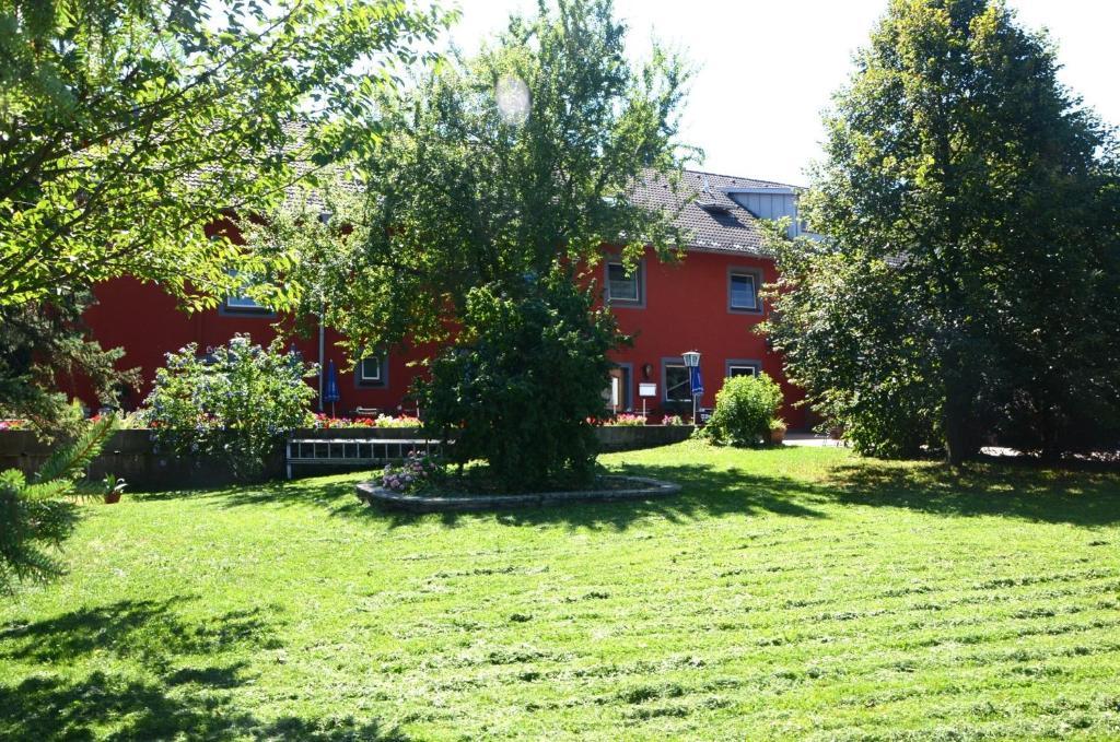 Landgasthof Zur Quelle Seeshaupt Zewnętrze zdjęcie